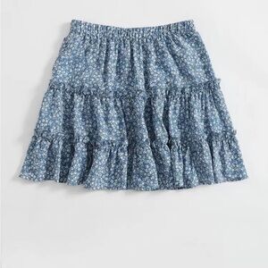 SHEIN Blue and White Floral Tiered Mini Skirt